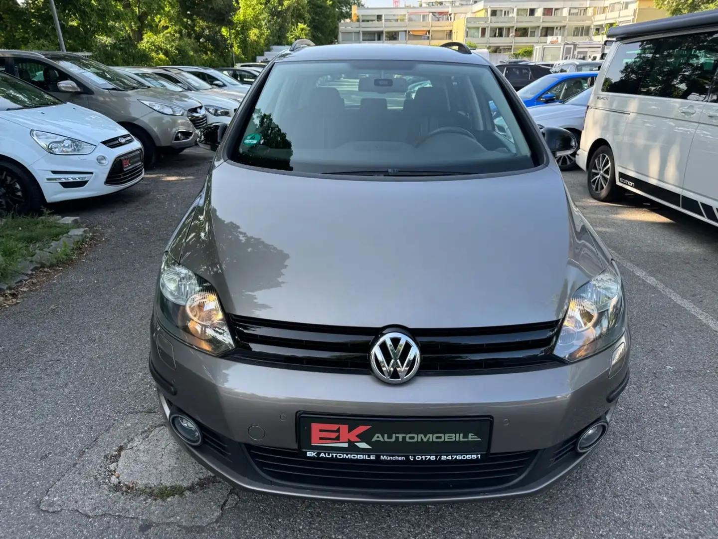 Volkswagen Golf Plus VI Match 1 Hand SHZ PDC Braun - 2