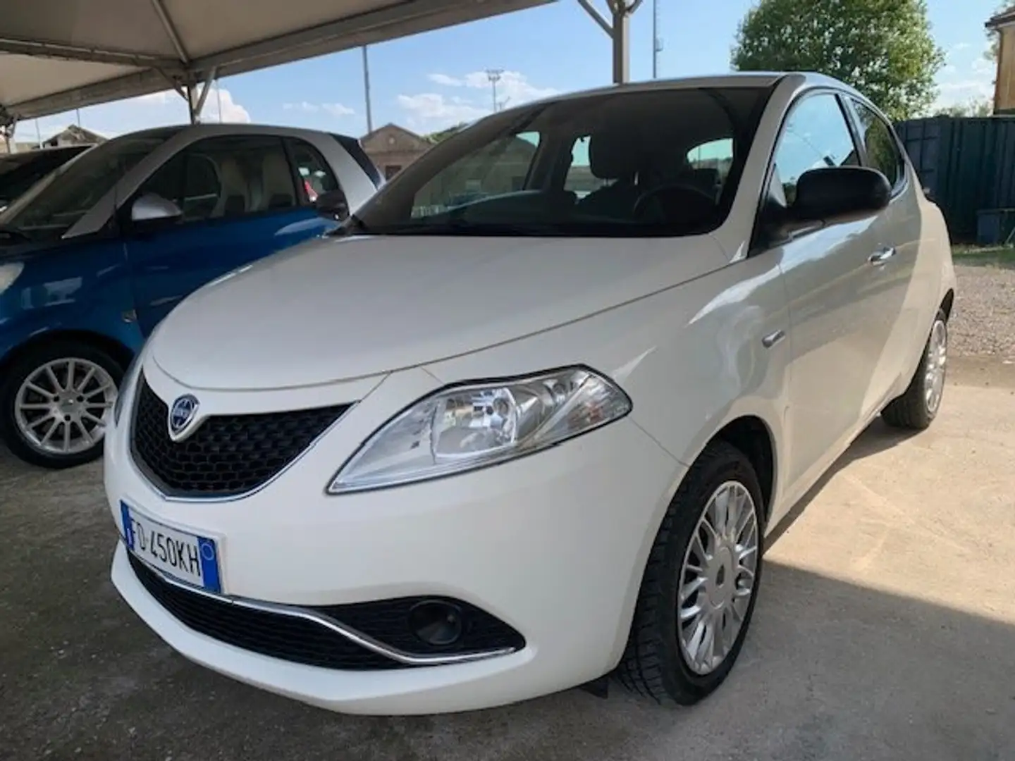 Lancia Ypsilon Ypsilon III 1.3 mjt Silver Blanco - 1