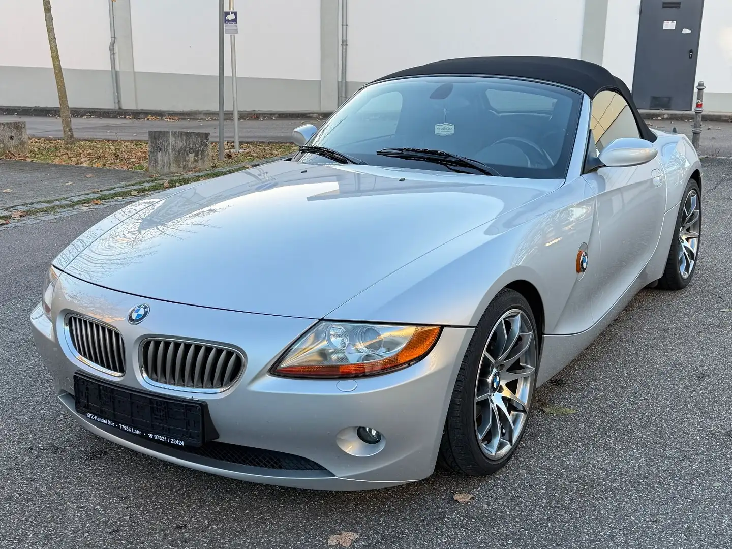 BMW Z4 Roadster 3.0i TÜV NEU/XENON/LEDER/SHZ/KLIMA/ Silber - 2