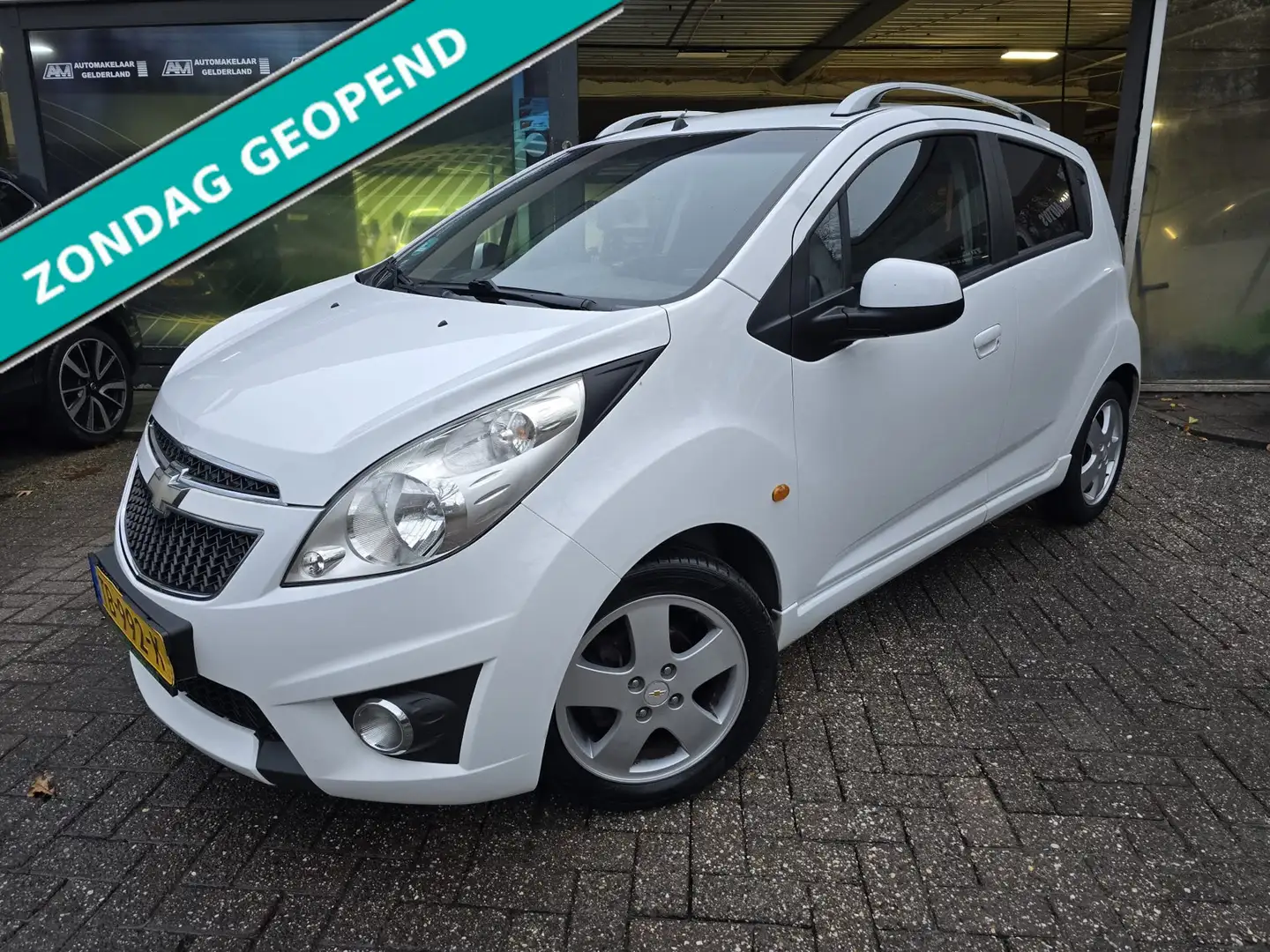 Chevrolet Spark 1.2 16V LT | NIEUWE APK | AIRCO | 12MND GARANTIE | Weiß - 1