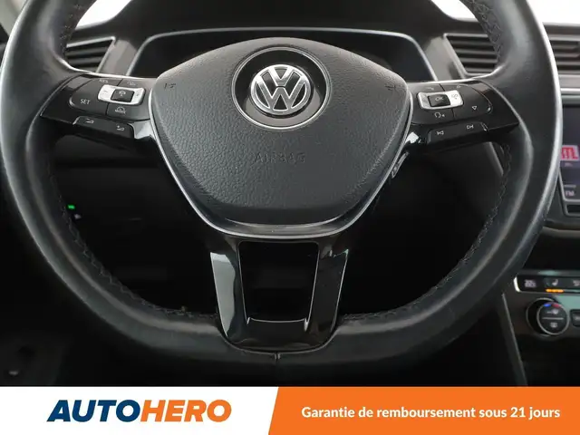 Volkswagen Tiguan view 20