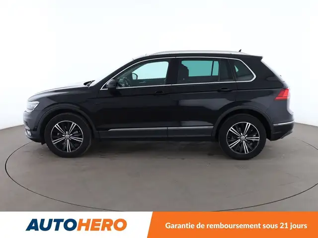 Volkswagen Tiguan view 3