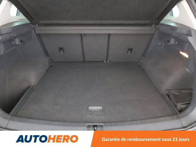 Volkswagen Tiguan view 17
