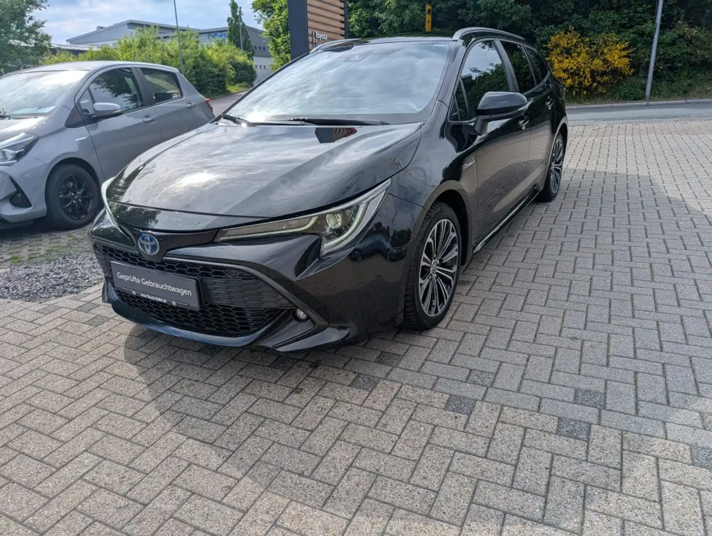 Toyota Corolla 2.0 Hybrid Touring Sports Team Deutschland Schwarz - 2