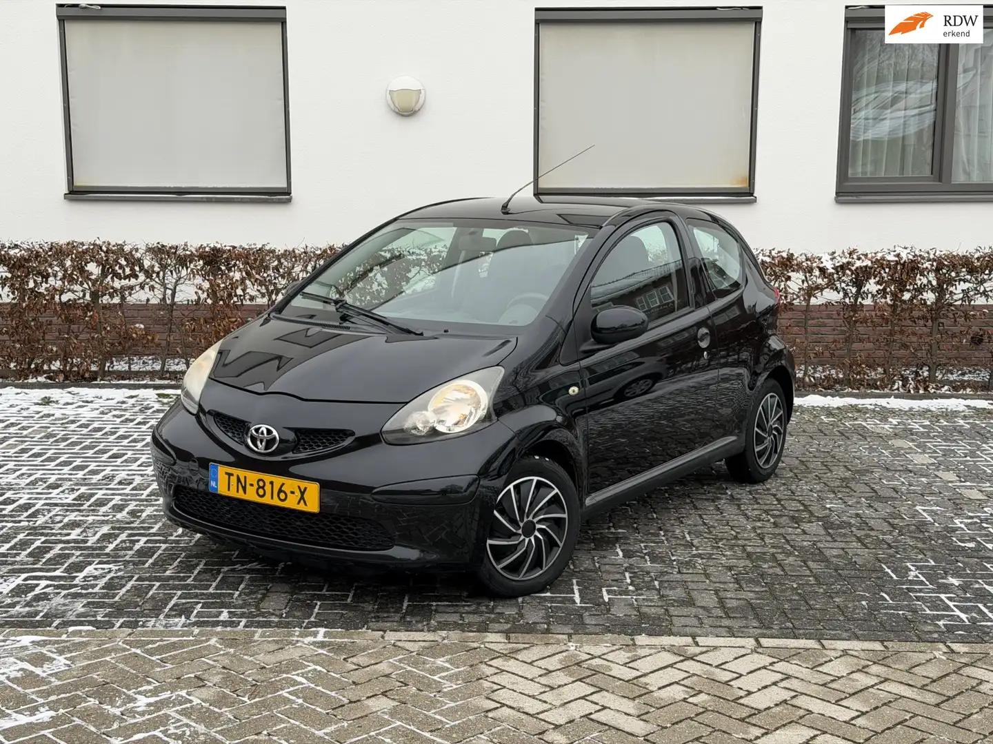 Toyota Aygo 1.0-12V Access AIRCO ELEKTRISCHE RAMEN NETTE AUTO Schwarz - 1