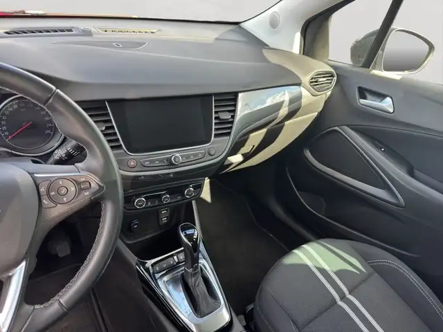 Opel Crossland view 8