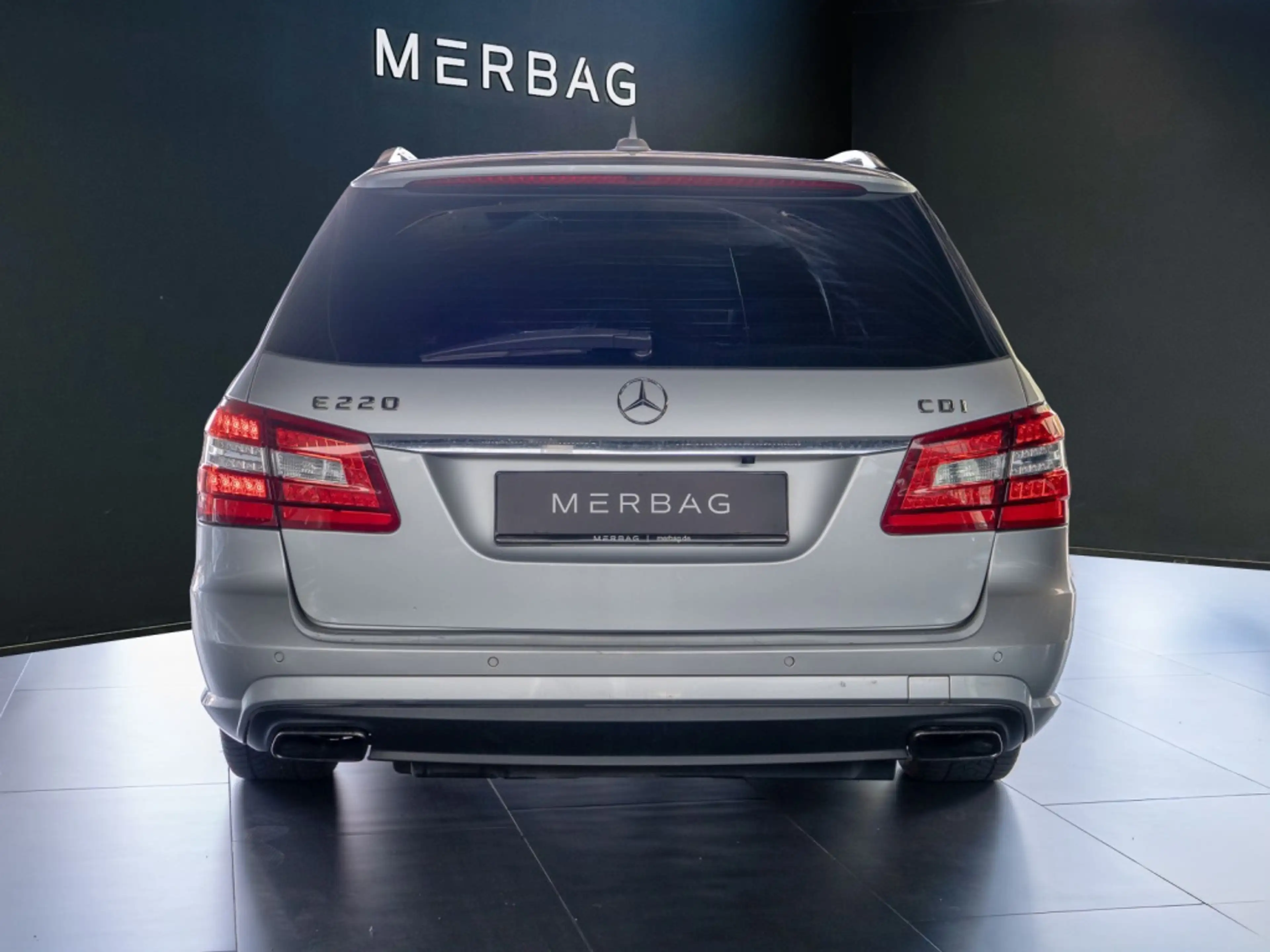 Mercedes-Benz E 350 CDI BlueEFFICIENCY T *Avantgarde Distro — photo 4