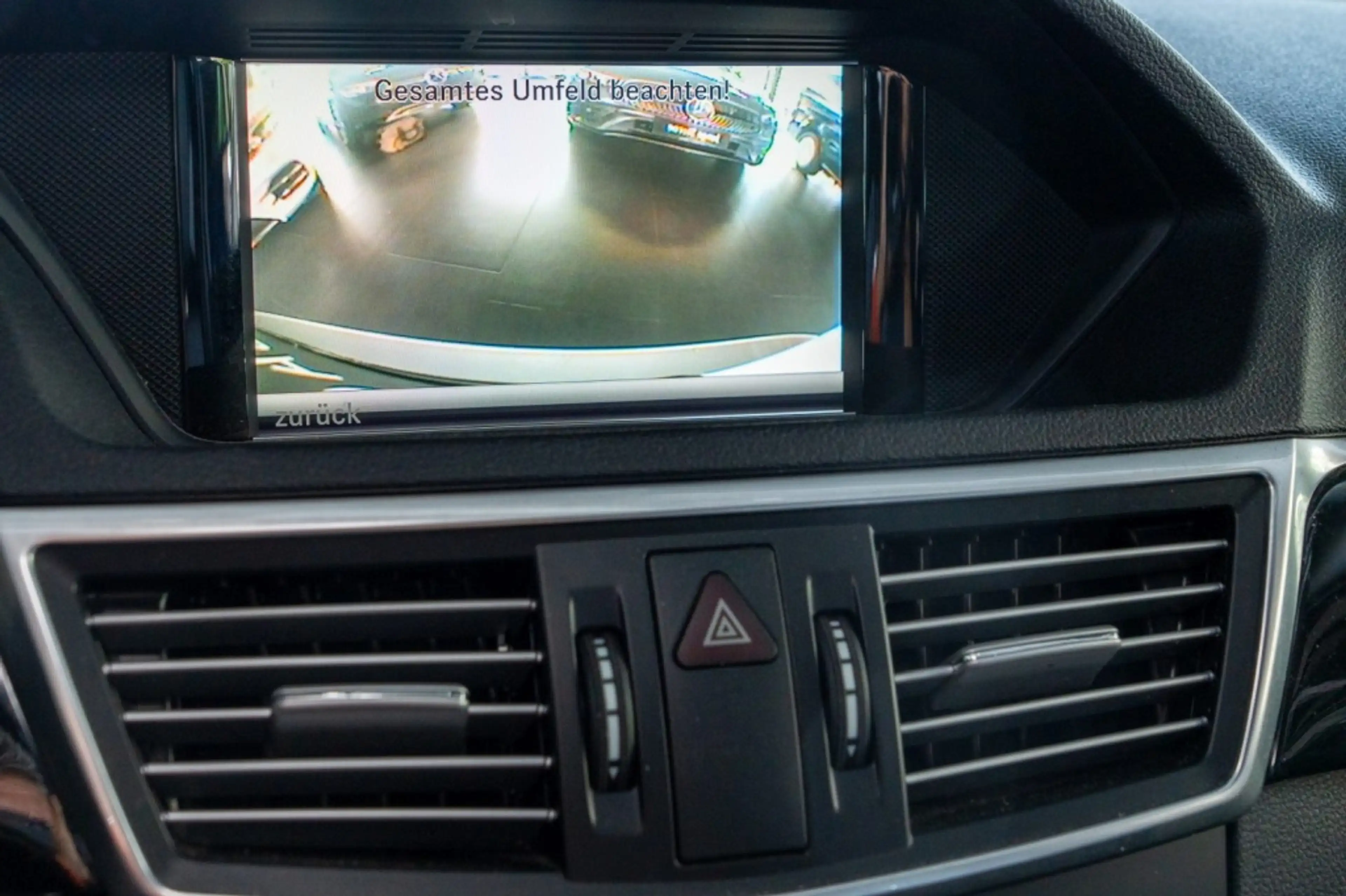 Mercedes-Benz E 350 CDI BlueEFFICIENCY T *Avantgarde Distro — photo 13