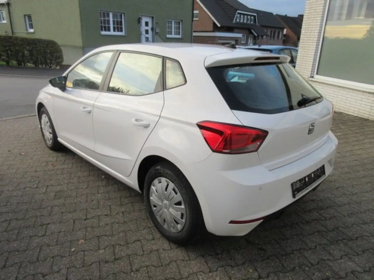 SEAT Ibiza Reference 1.0 KLIMA LED APS SITZHEIZUNG DAB eFH ZV Weiß - 2