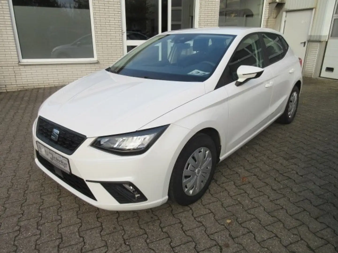 SEAT Ibiza Reference 1.0 KLIMA LED APS SITZHEIZUNG DAB eFH ZV Weiß - 1