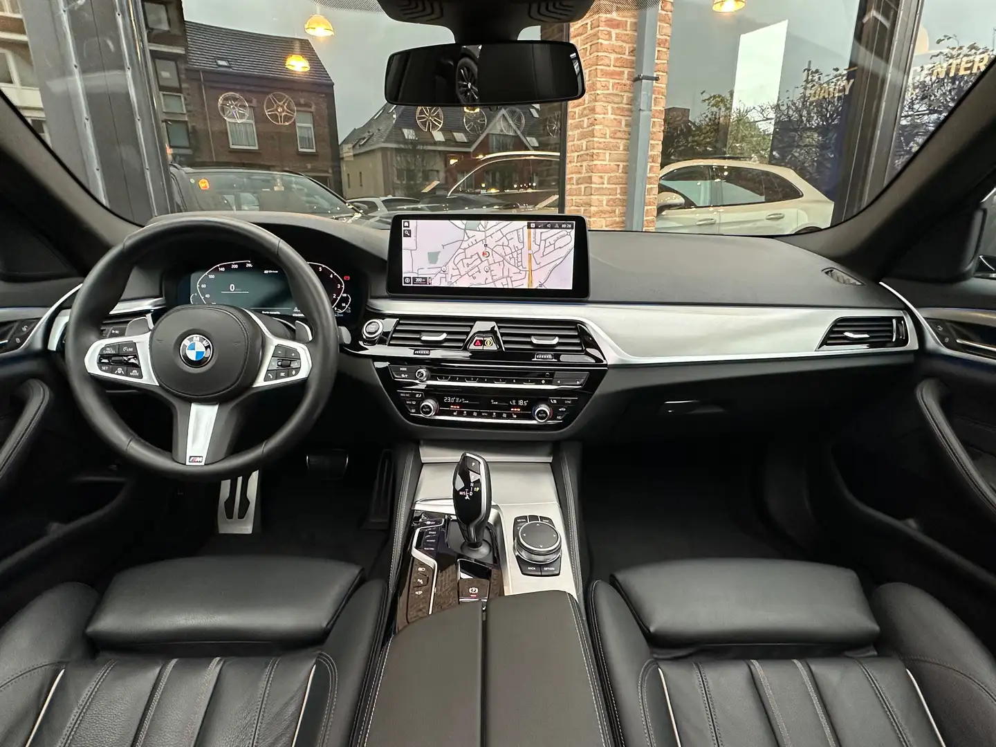 BMW 530 Touring 530eAS PHEV Szary - 2
