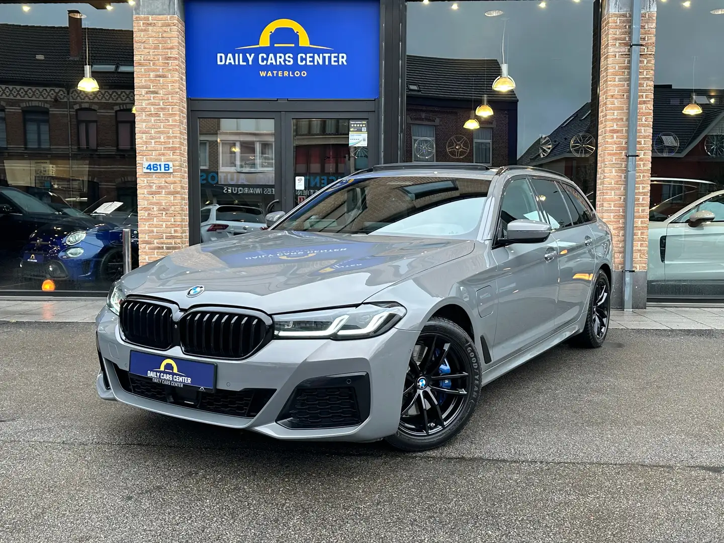 BMW 530 Touring 530eAS PHEV Szary - 1