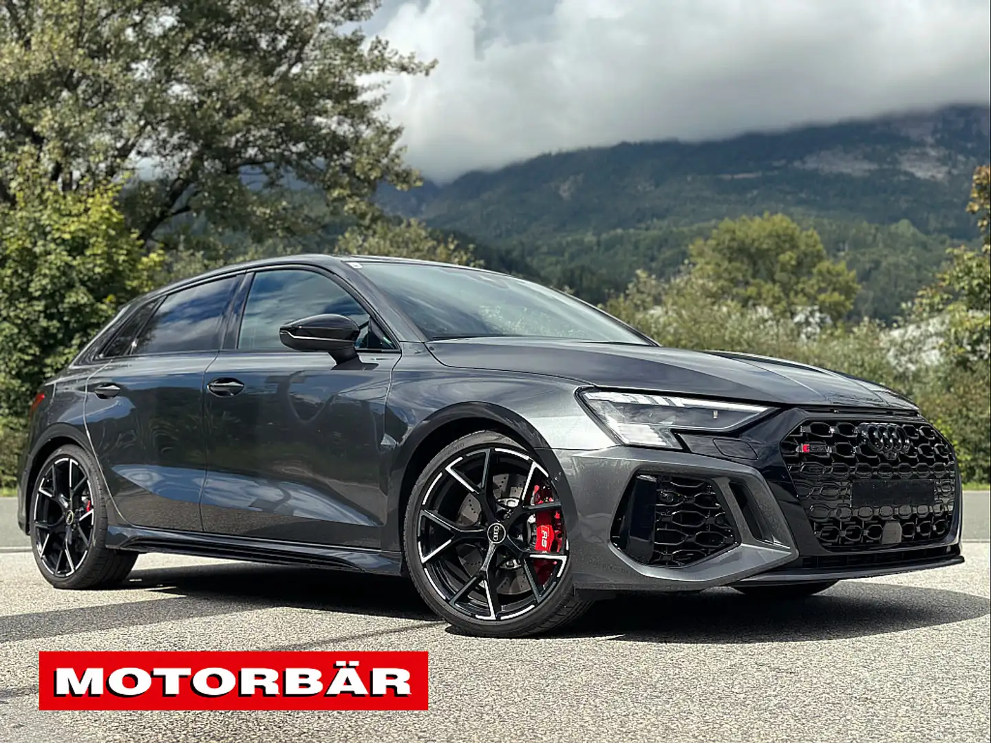 Audi RS3 SB TFSI quattro S-tronic Grau - 2