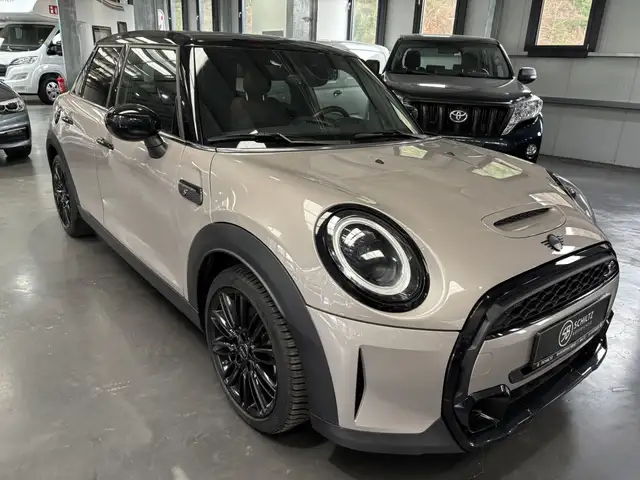 MINI Cooper S 2.0 Auto 178HP