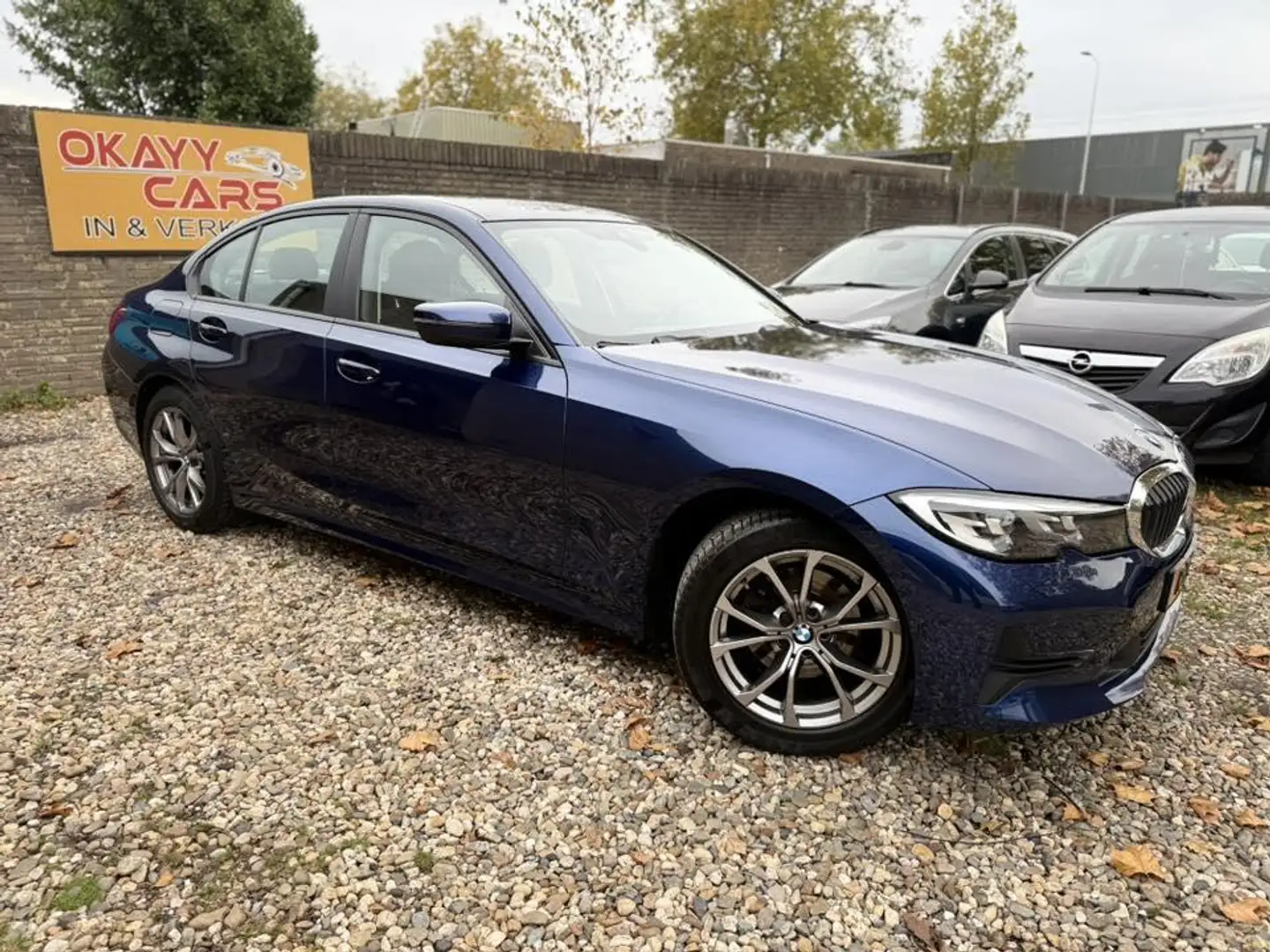 BMW 320 3-serie 320i High Executive Edition Blauw - 2