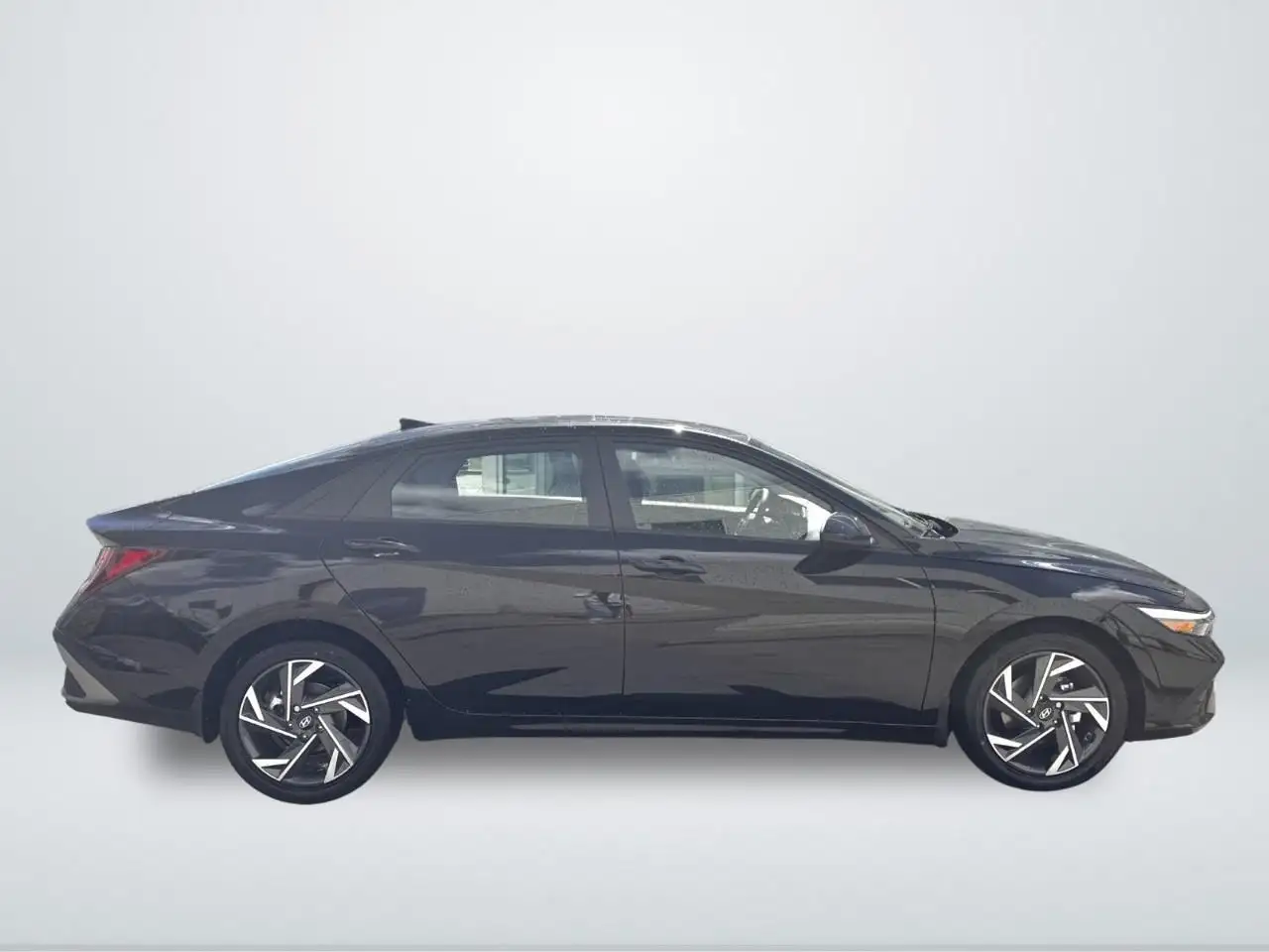 Hyundai ELANTRA снимка Hyundai ELANTRA
