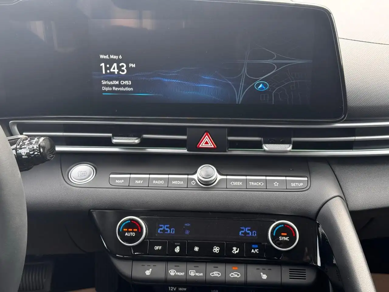 Hyundai ELANTRA снимка Hyundai ELANTRA