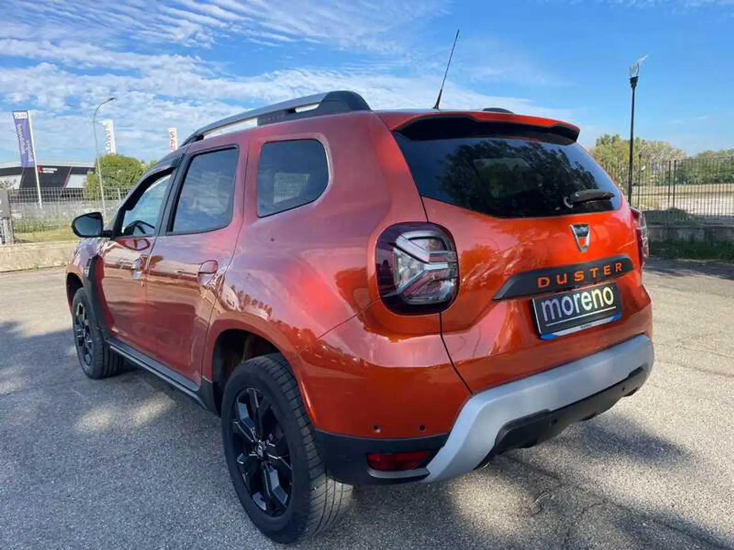 Dacia Duster 1.0 tce SL Extreme 100 CV GPL 4x2 Arancione - 2