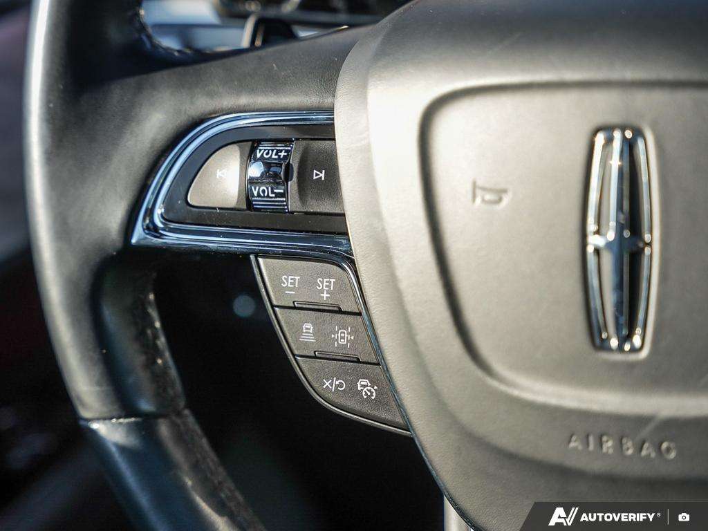 used 2024 Lincoln Navigator car, priced at $79,999