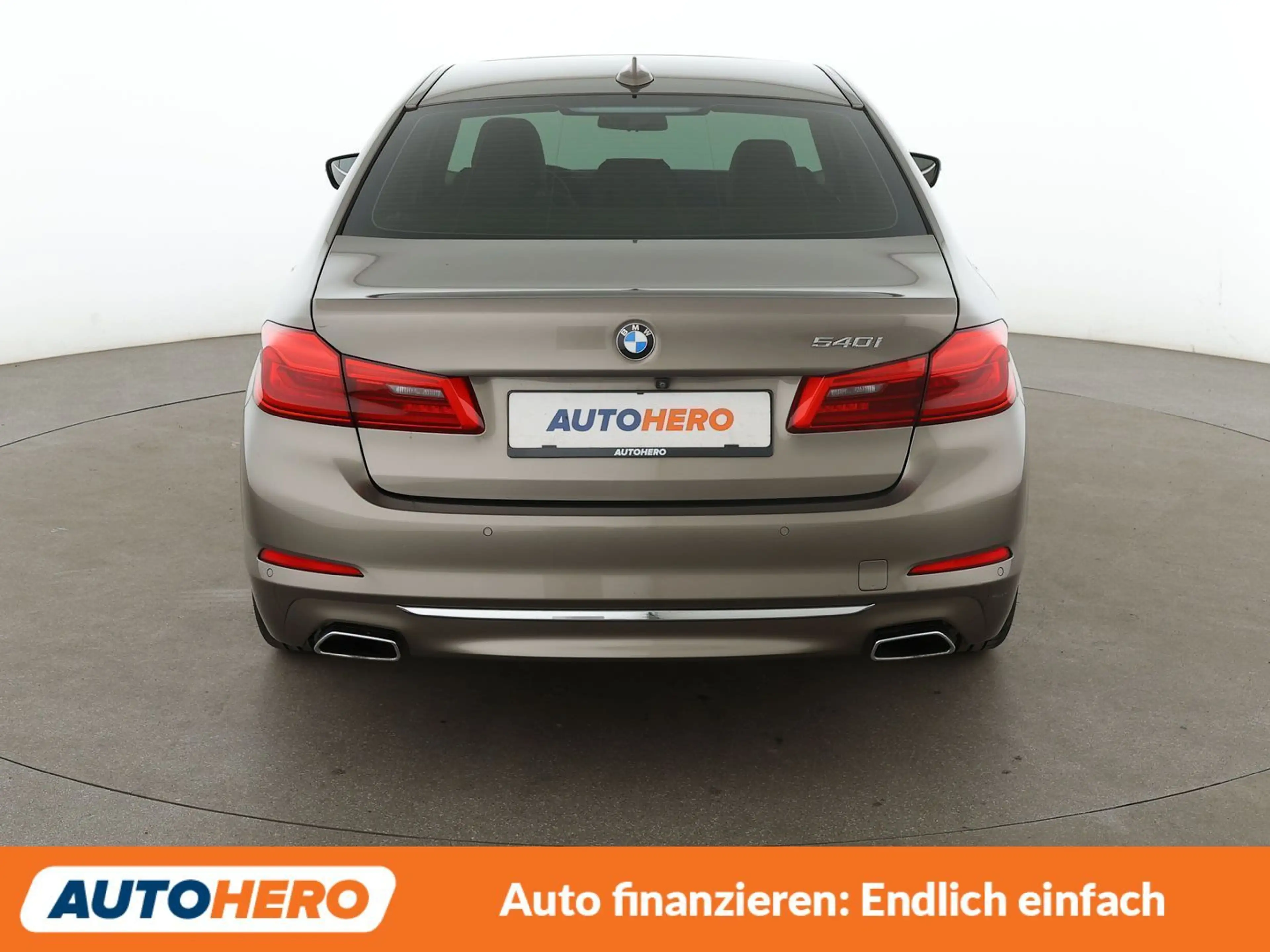 BMW 540 i Luxury Line Aut.*NAVI*PDC*TEMPO*SHZ* — photo 5