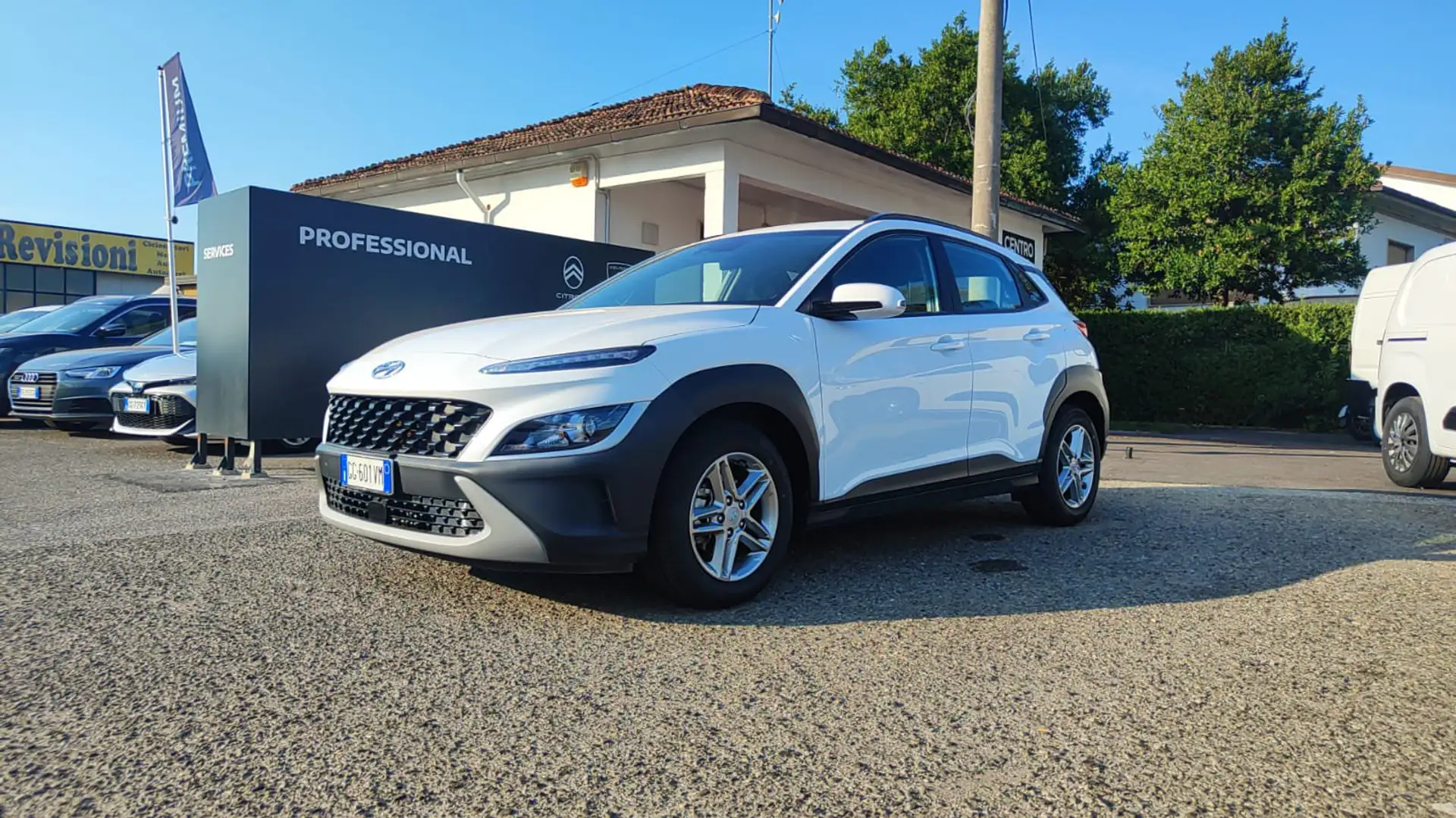 Hyundai KONA Kona 1.0 T-GDI XTech Wit - 1