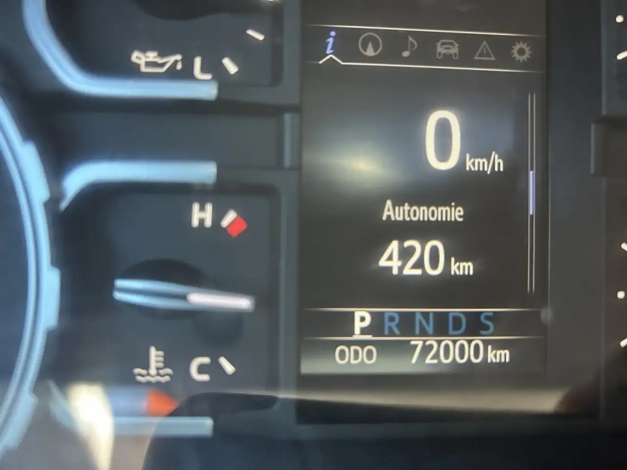 Toyota Tundra снимка Toyota Tundra