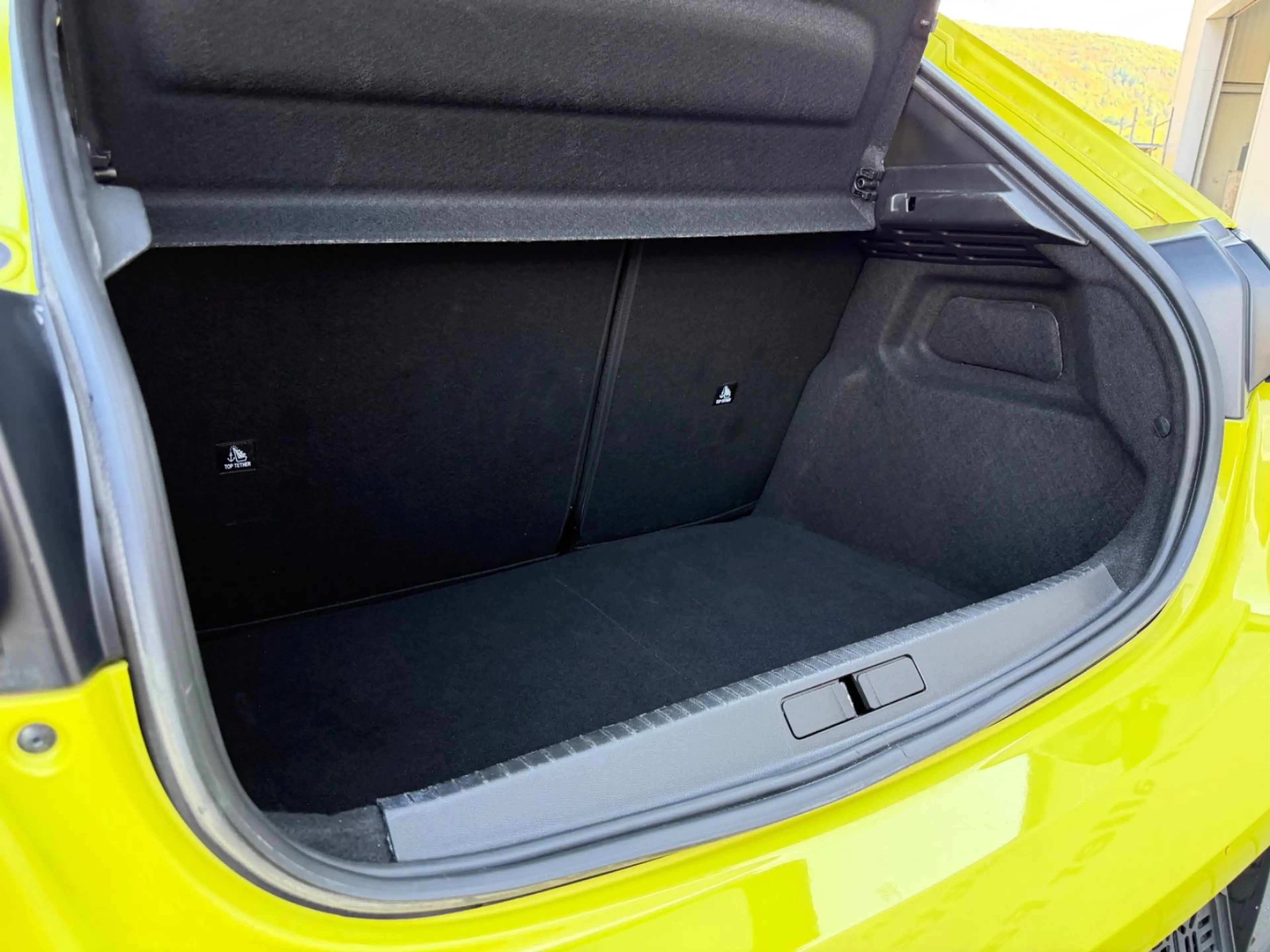 Peugeot 208 Allure *Automatik* — photo 7