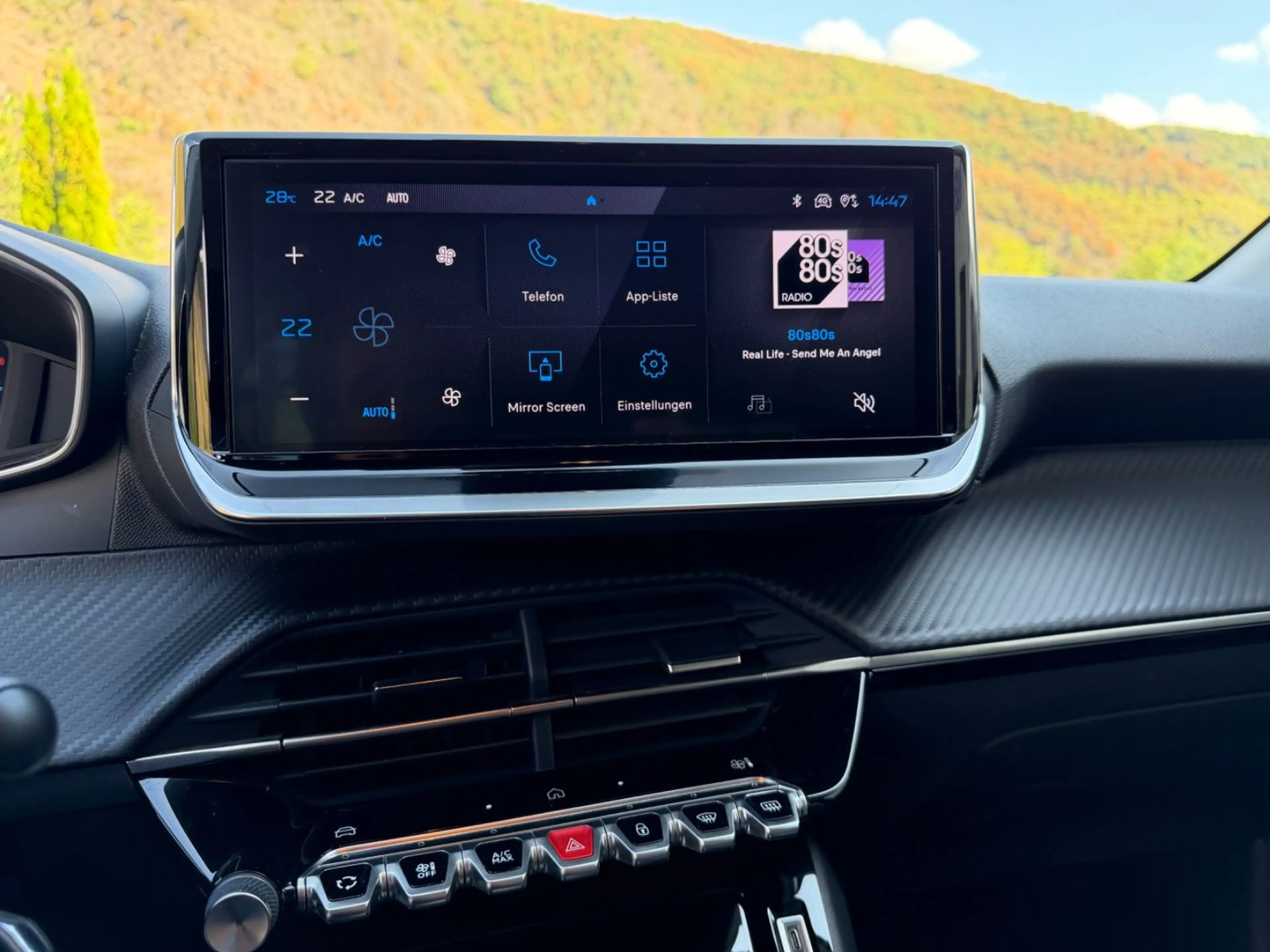 Peugeot 208 Allure *Automatik* — photo 12