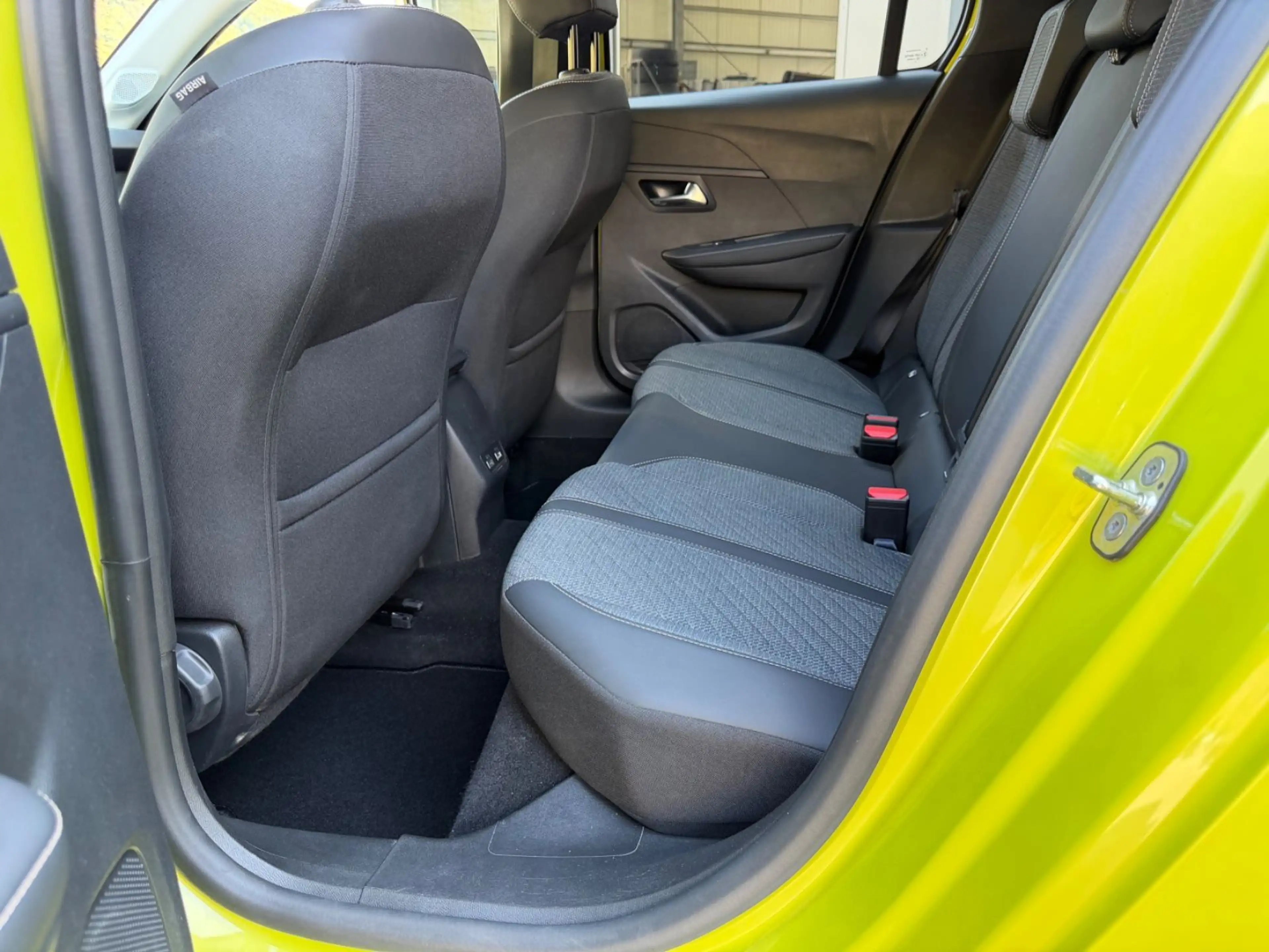 Peugeot 208 Allure *Automatik* — photo 8