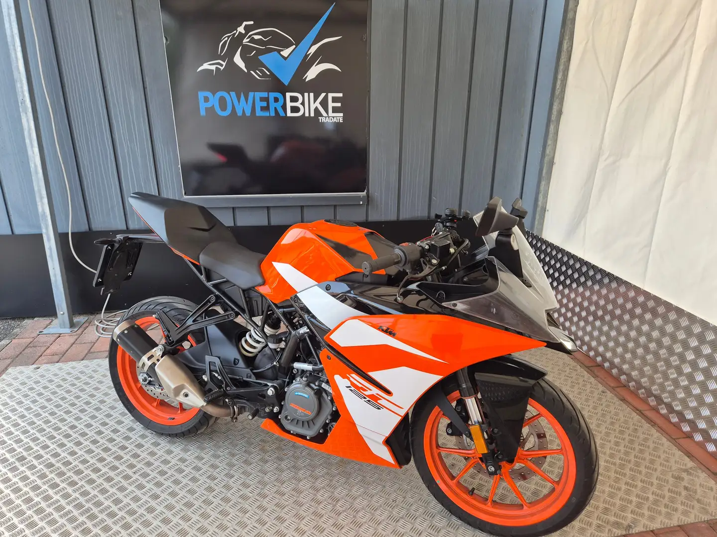 KTM RC 125 Arancione - 2