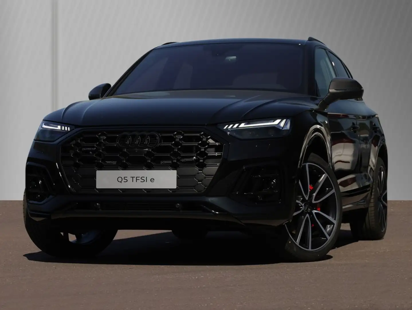 Audi Q5 S line 55 TFSI e quattro Schwarz - 2