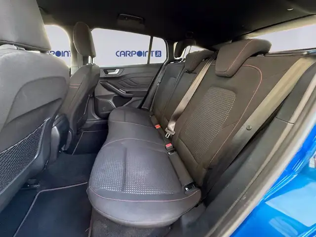 Ford Focus view 13