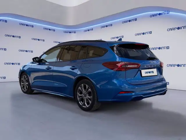 Ford Focus view 3