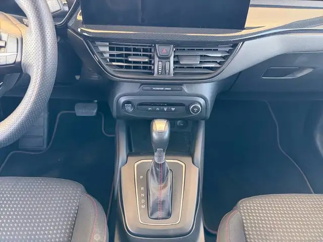 Ford Focus view 11