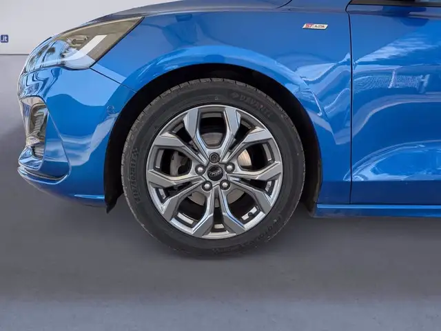 Ford Focus view 14