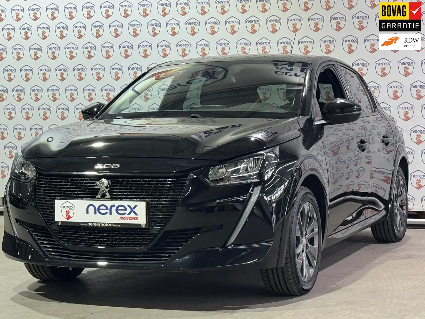 Peugeot e-208 EV Allure Pack 50 kWh | Navi | Cruise | Lm velgen Zwart - 1