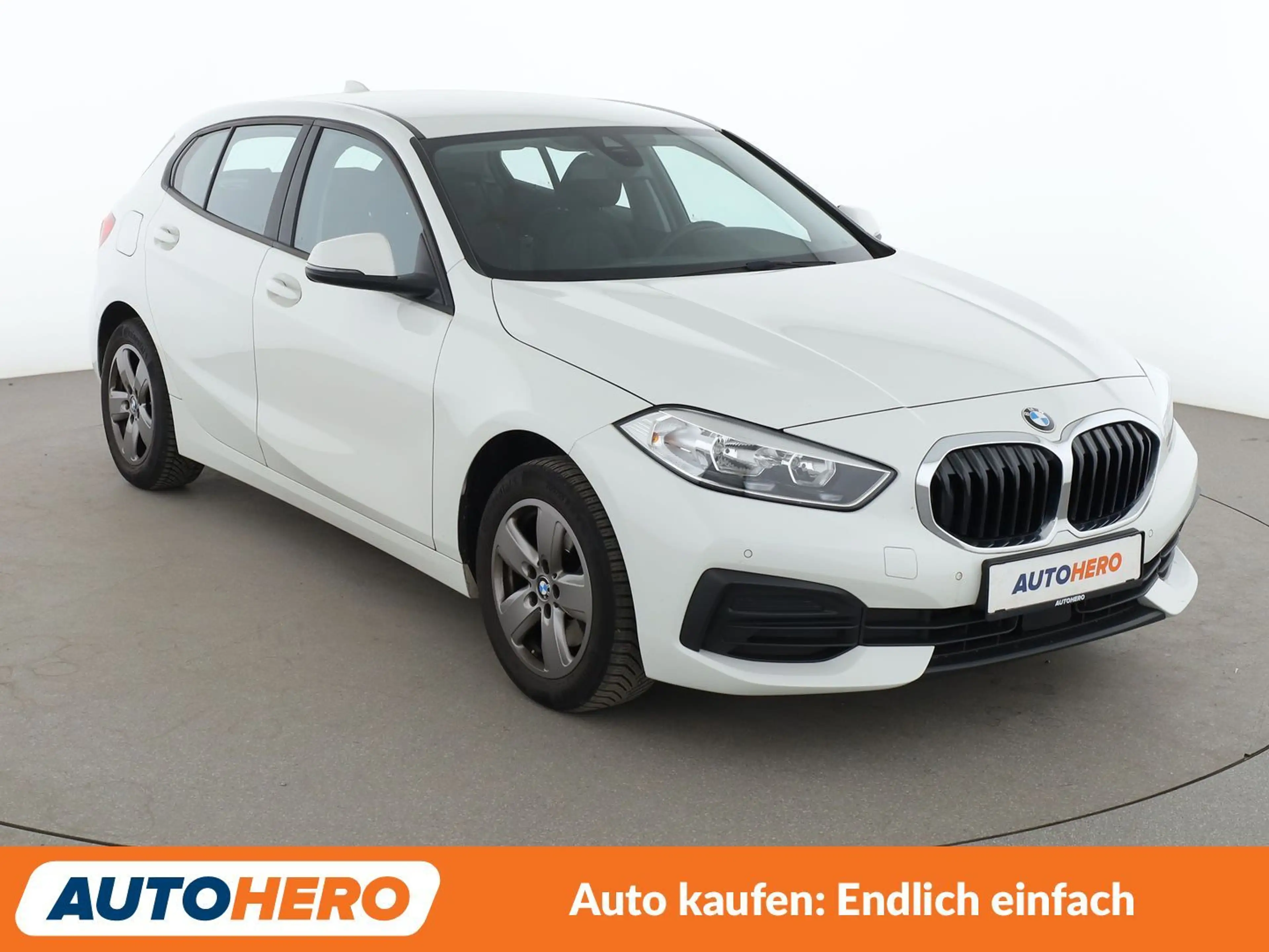 BMW 118 i  Aut.*NAVI*PDC*LIM*SHZ* — photo 8