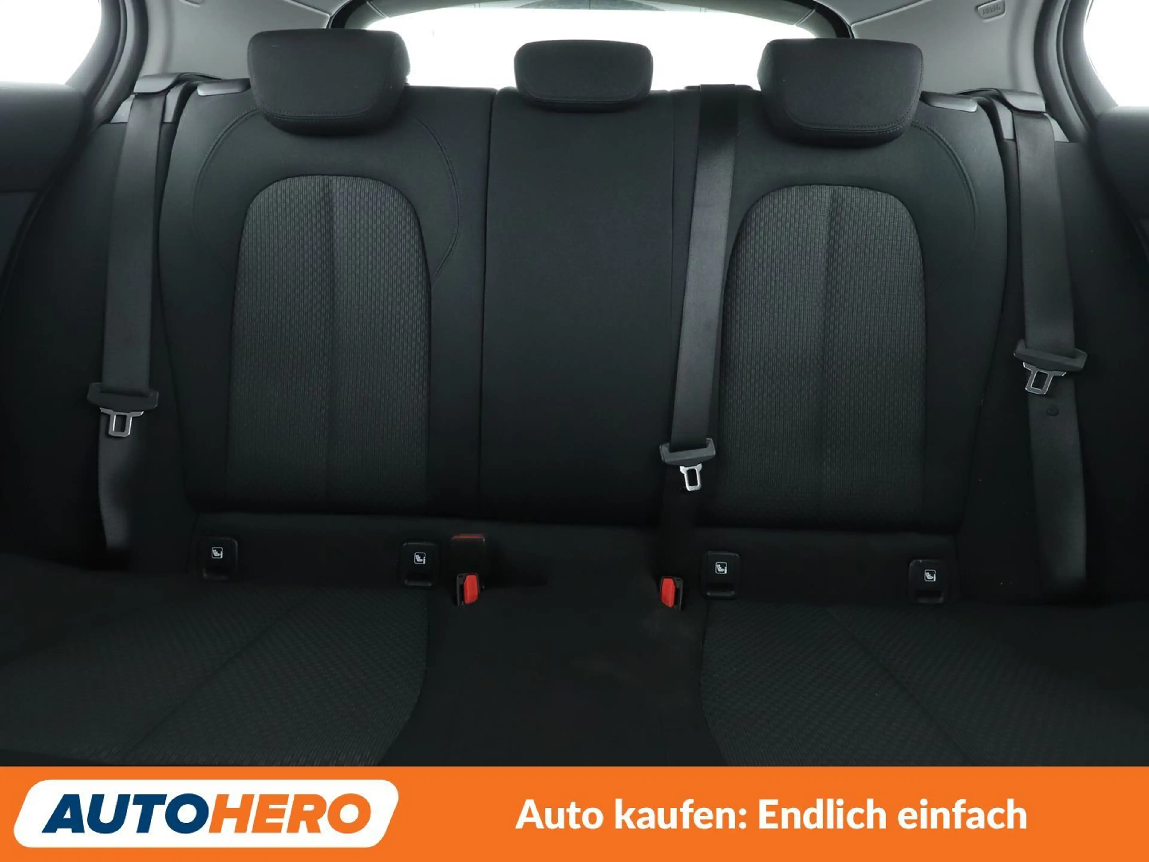 BMW 118 i  Aut.*NAVI*PDC*LIM*SHZ* — photo 15