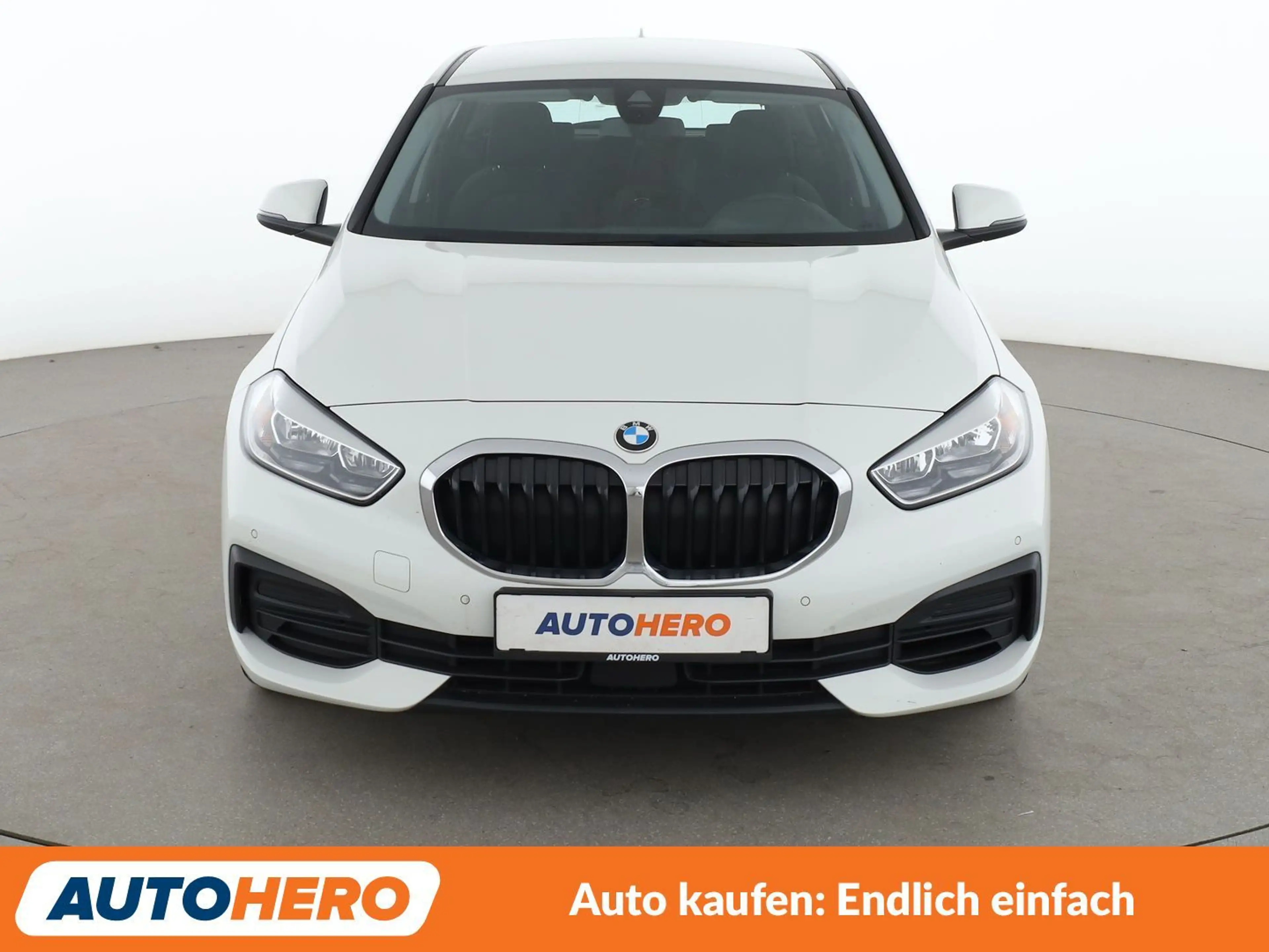 BMW 118 i  Aut.*NAVI*PDC*LIM*SHZ* — photo 9