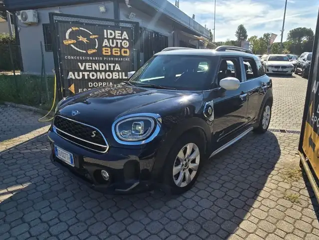 Mini Countryman view 3