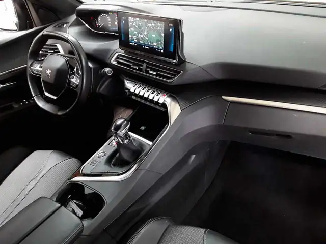 Peugeot 3008 view 9