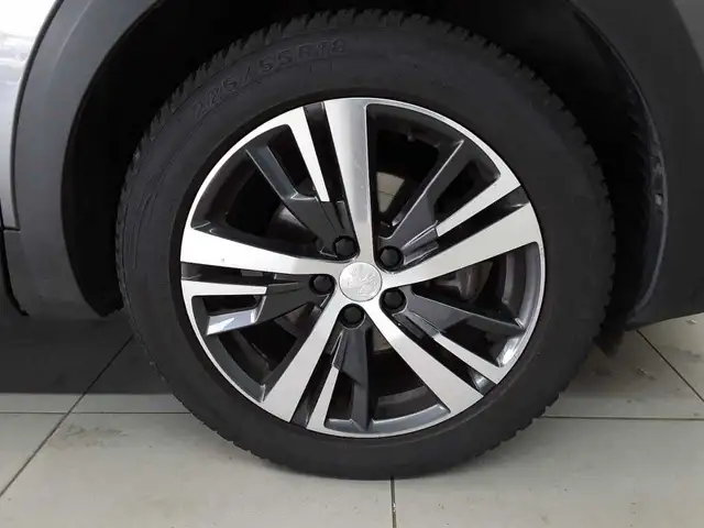Peugeot 3008 view 18