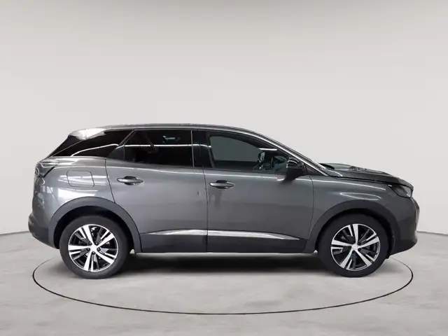 Peugeot 3008 view 3