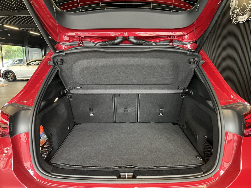 Mercedes-Benz GLA 180 PROGRESSIVE/KEYLESS/LED/NIGHT/KAMERA/DAB — photo 11
