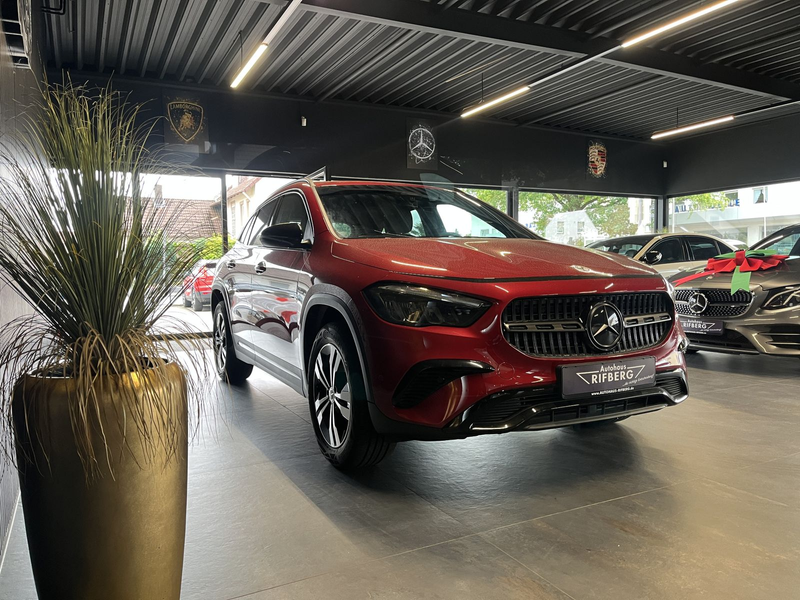 Mercedes-Benz GLA 180 PROGRESSIVE/KEYLESS/LED/NIGHT/KAMERA/DAB — photo 3