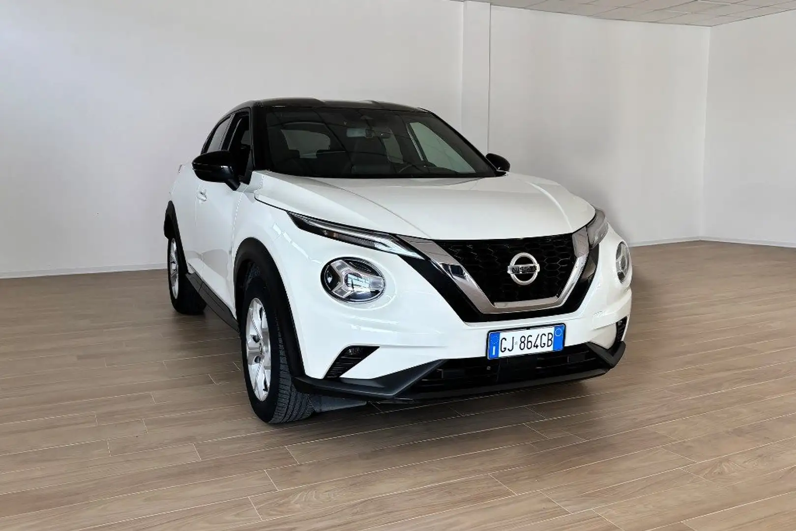 Nissan Juke 1.0 DIG-T 114 CV N-Connecta Bianco - 1