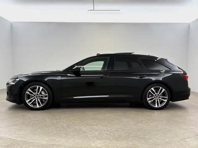 Audi A6 view 11