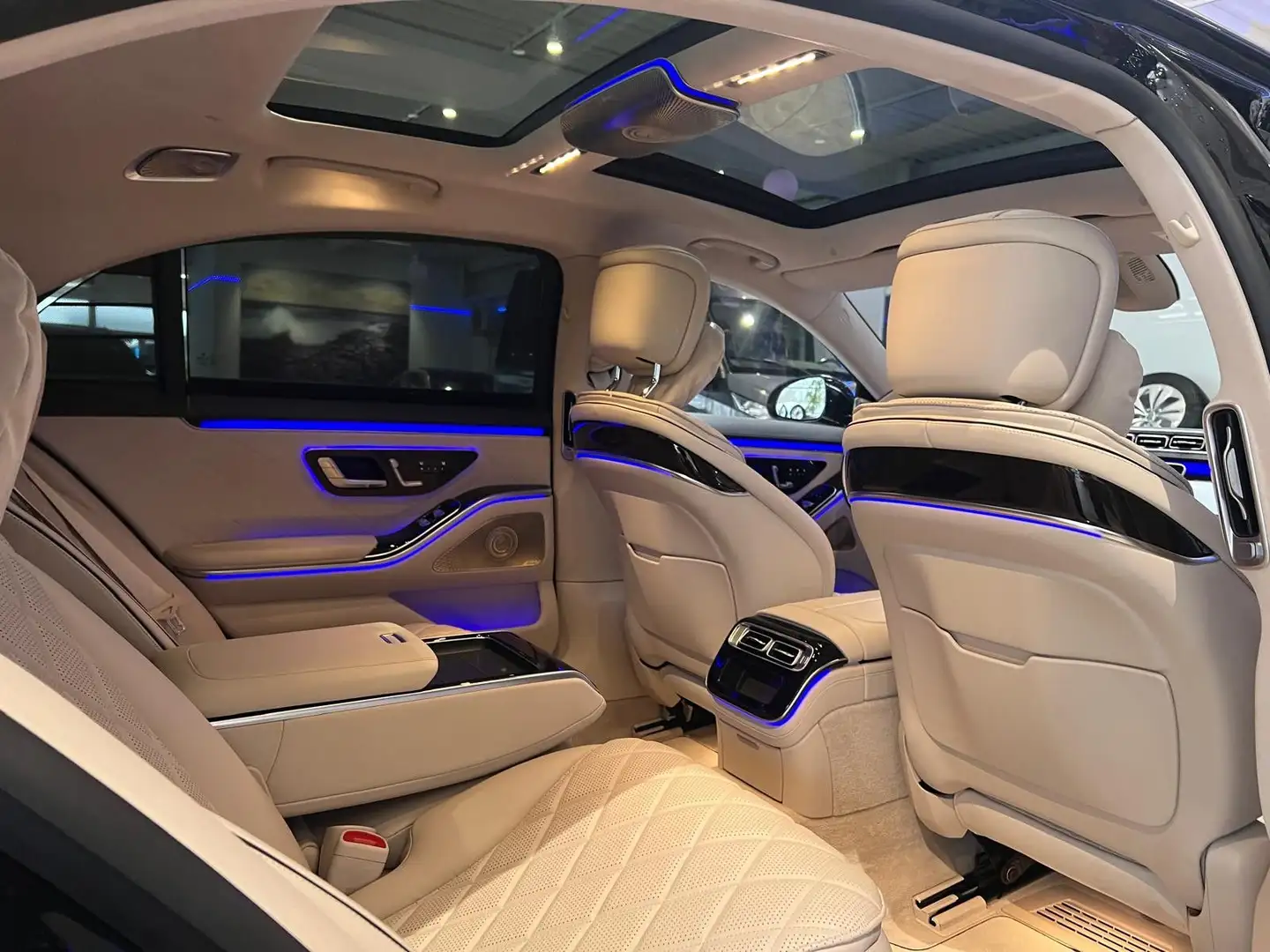 Mercedes-Benz S 350 d Lang 4Matic*AMG-Line*Exclusive Edition* Noir - 2