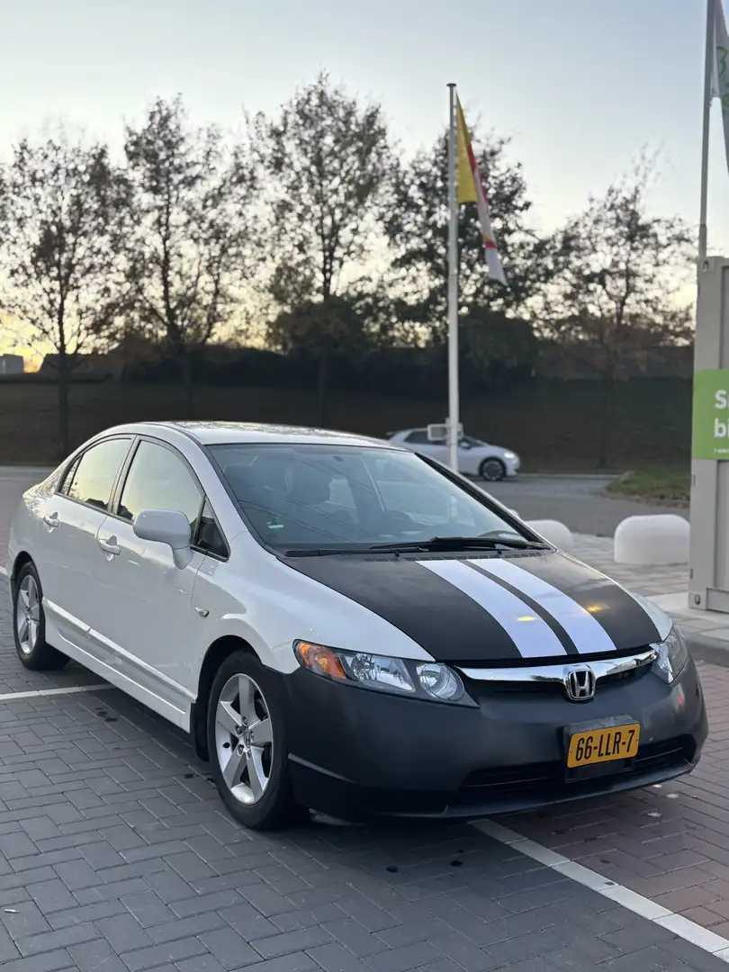 Honda Civic 1.8i-VTEC i-SHIFT Comfort Wit - 2