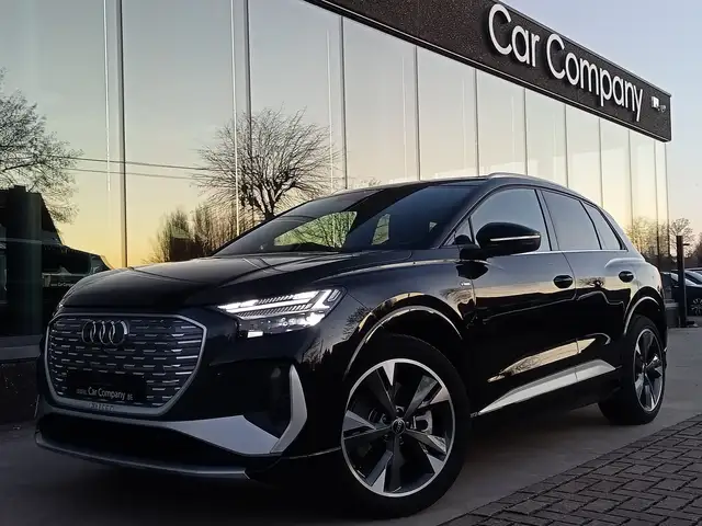 Audi Q4 e-tron Q4 e-tron 45 S-LINE*PANODAK*WARMTEP*MATRIX*TREKH
